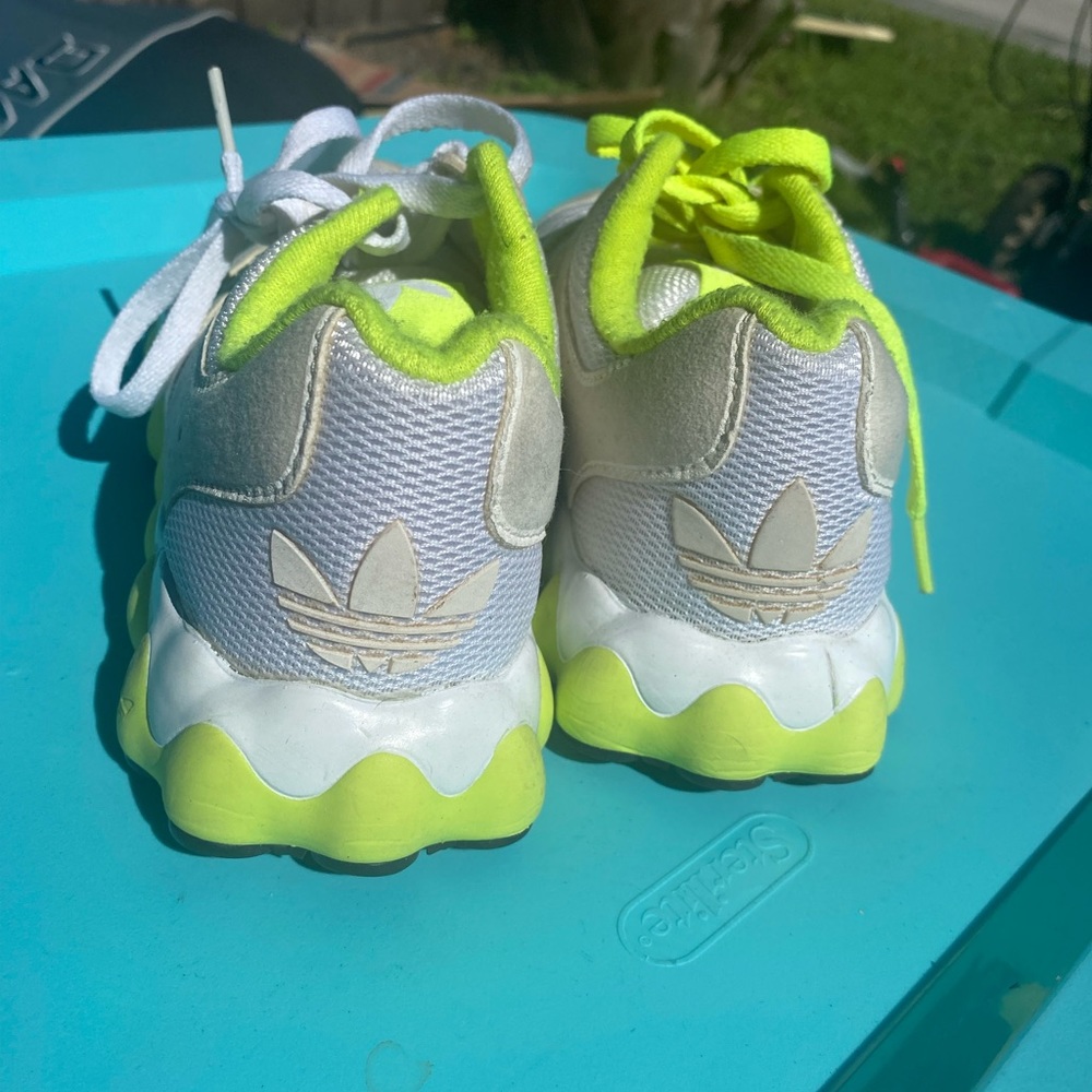 White Adidas - Picture 2 of 4